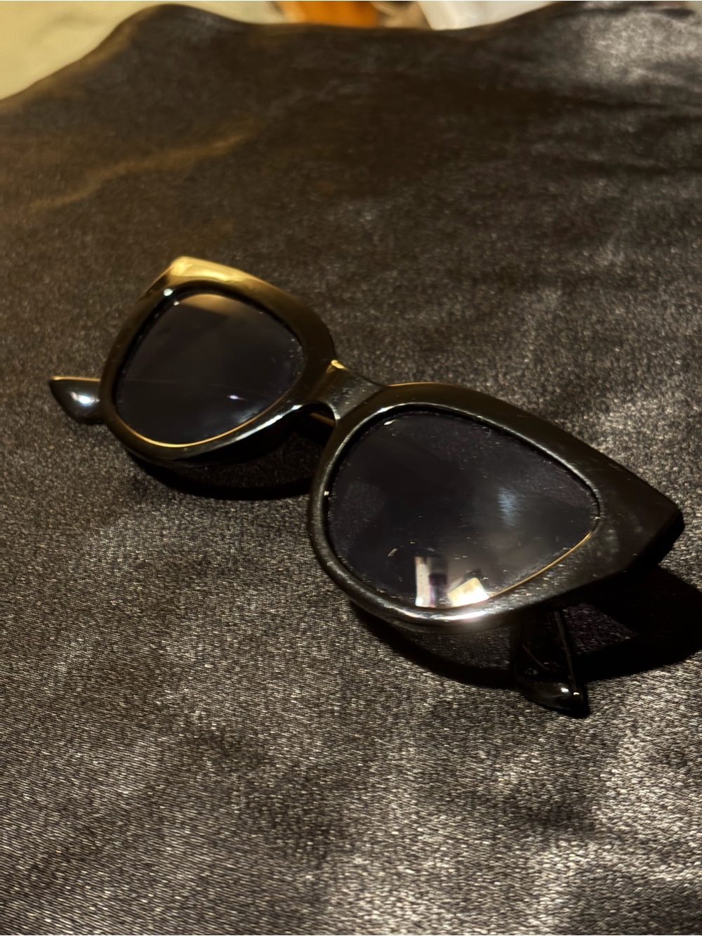 Black Cat-Eye Sunglasses - Bold Retro Frames